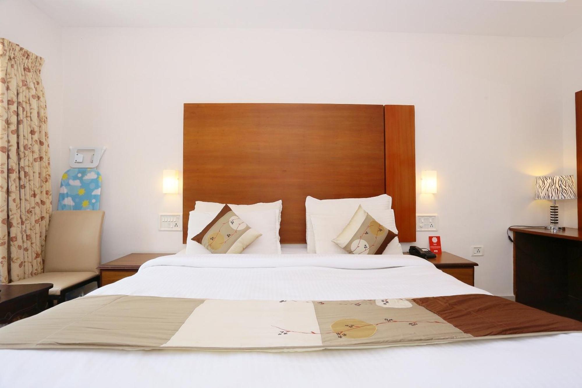 Super Townhouse Dona Castle Hotel Kollam Exterior foto